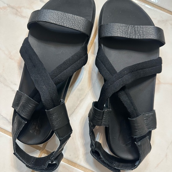 Sorel Shoes - Sorel Women’s Black Strappy Sandals